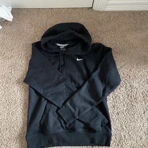 BLACK NIKE SWEATSHIRT SIZE M